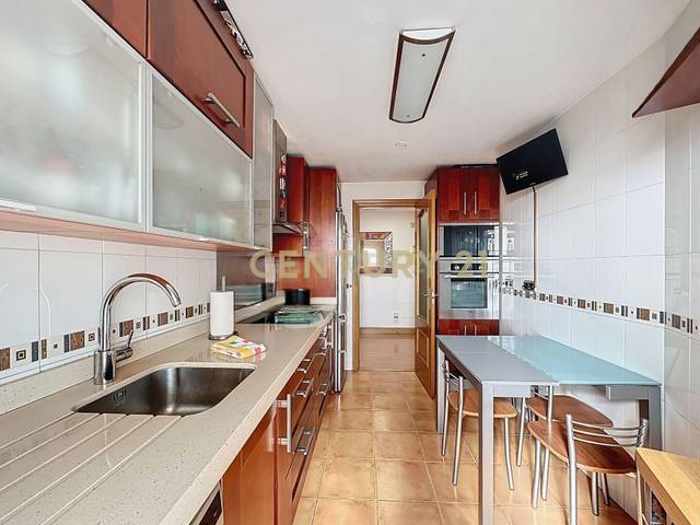 Apartamento en Venta en El Cónsul - Ciudad Universitaria - El Romeral