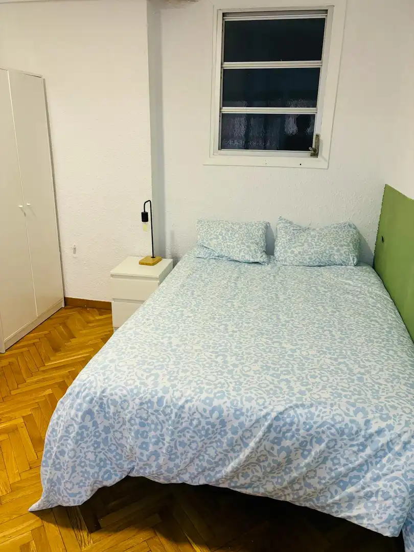 Habitación de Piso para compartir en Barcelona con Aire acondicionado, Calefacción y Amueblado