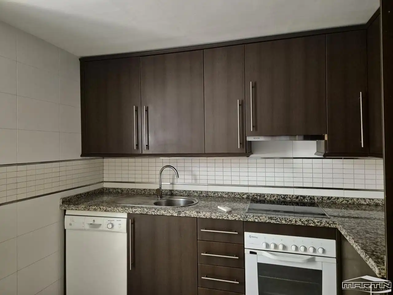 Cocina de Piso de alquiler en Lucena con Aire acondicionado, Terraza y Piscina comunitaria