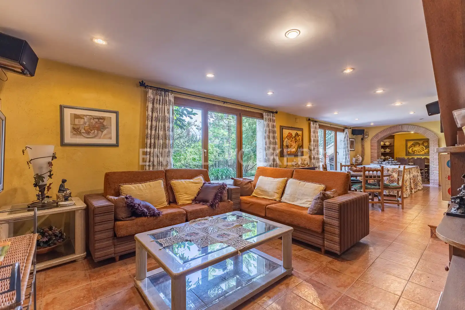 Sala de estar de Casa o chalet de alquiler en Sant Cugat del Vallès con Calefacción, Jardín privado y Piscina