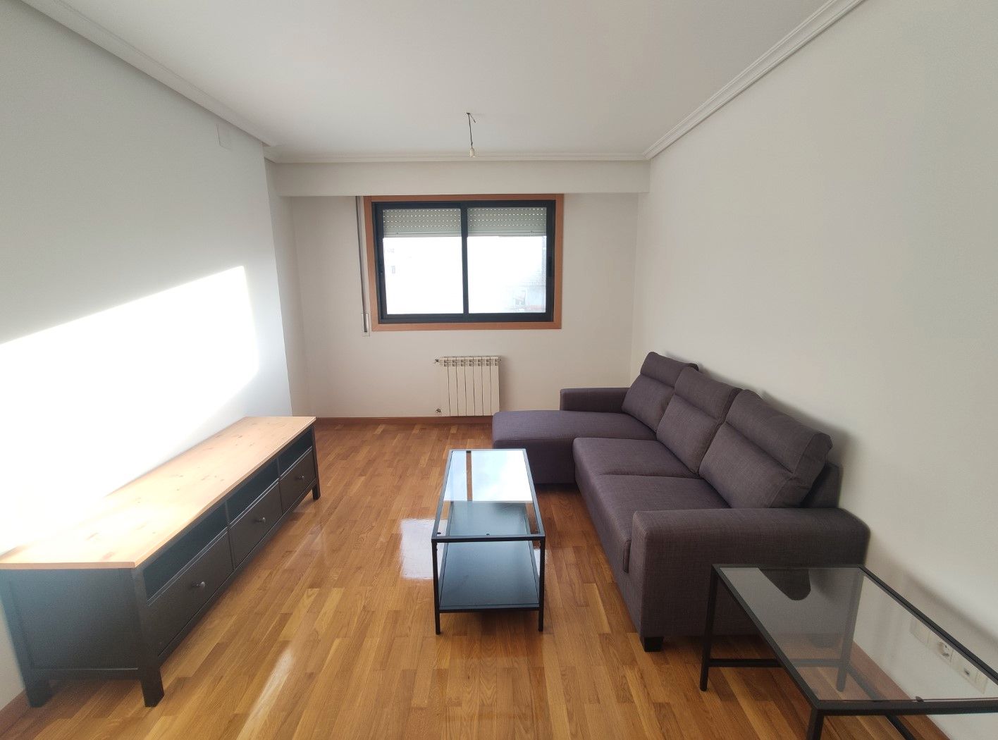 Living room of Flat to rent in Ourense Capital   with Heating, Parquet flooring and Storage room