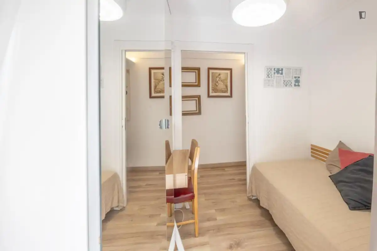 Apartamento para compartir en Valencia con Amueblado, Horno y Lavadora