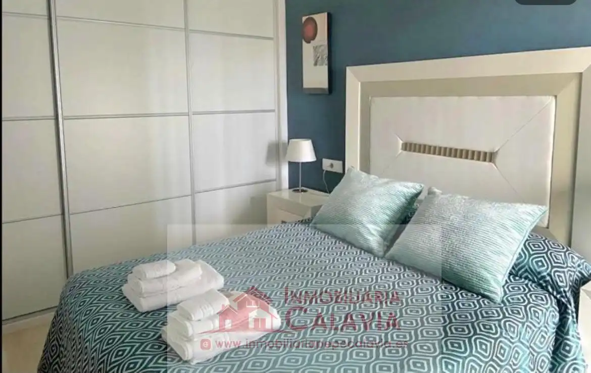 Schlafzimmer von Wohnungen zur Miete in Baeza mit Klimaanlage, Heizung und Möbliert