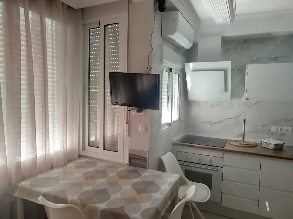 Habitación de Apartamento de alquiler en Torremolinos con Aire acondicionado, Amueblado y Piscina comunitaria
