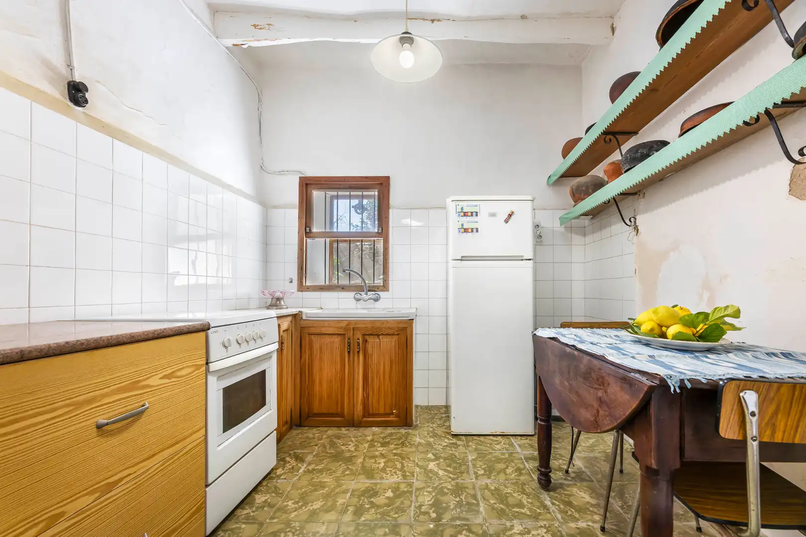 Cocina de Casa adosada en venta en Santa María del Camí con Jardín privado, Trastero y Amueblado