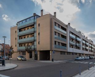 Vista exterior de Pis en venda en  Huesca Capital amb Aire condicionat, Calefacció i Terrassa