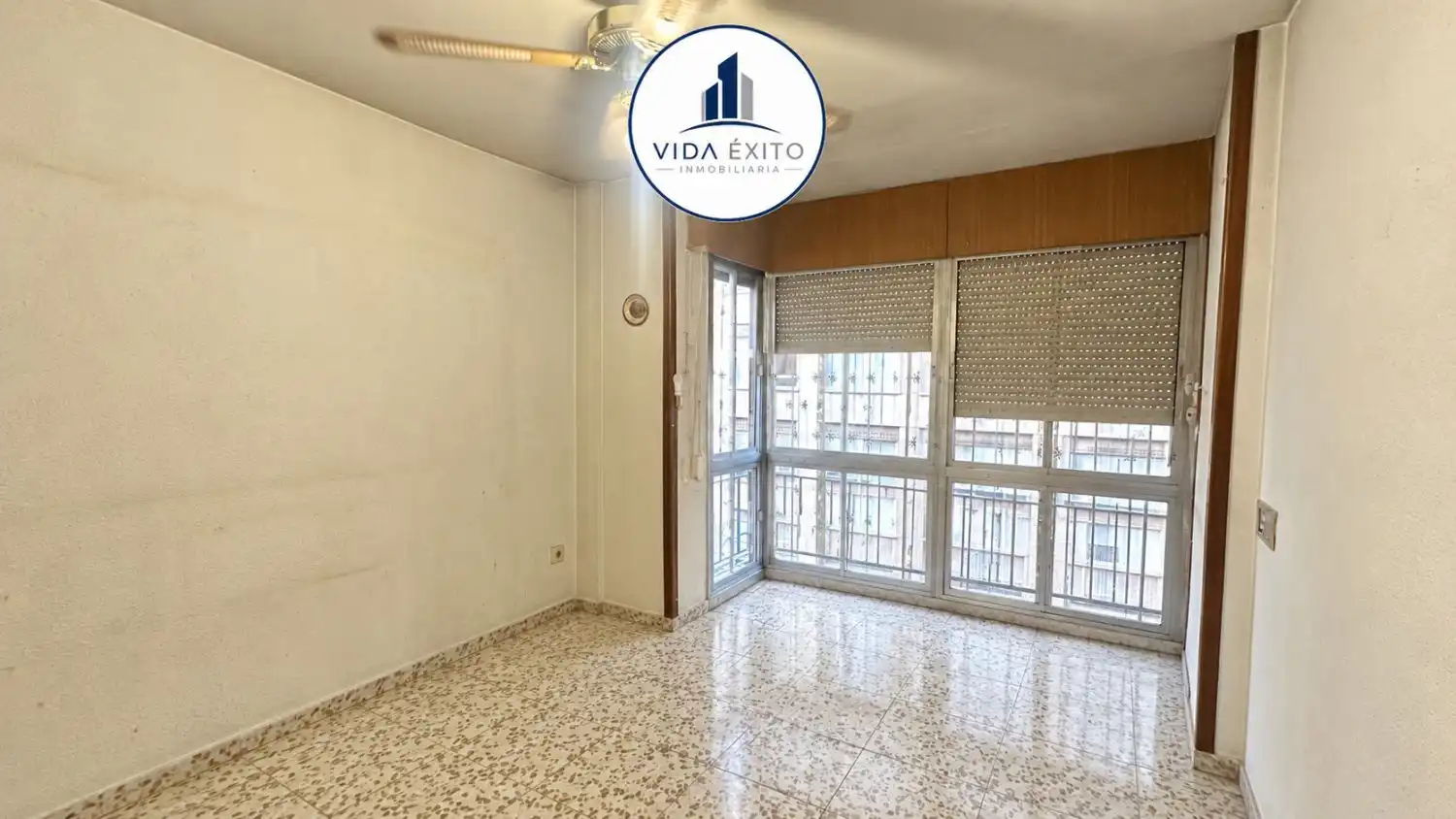 Piso con ascensor en venta en Avenida Granada, imagen 2
