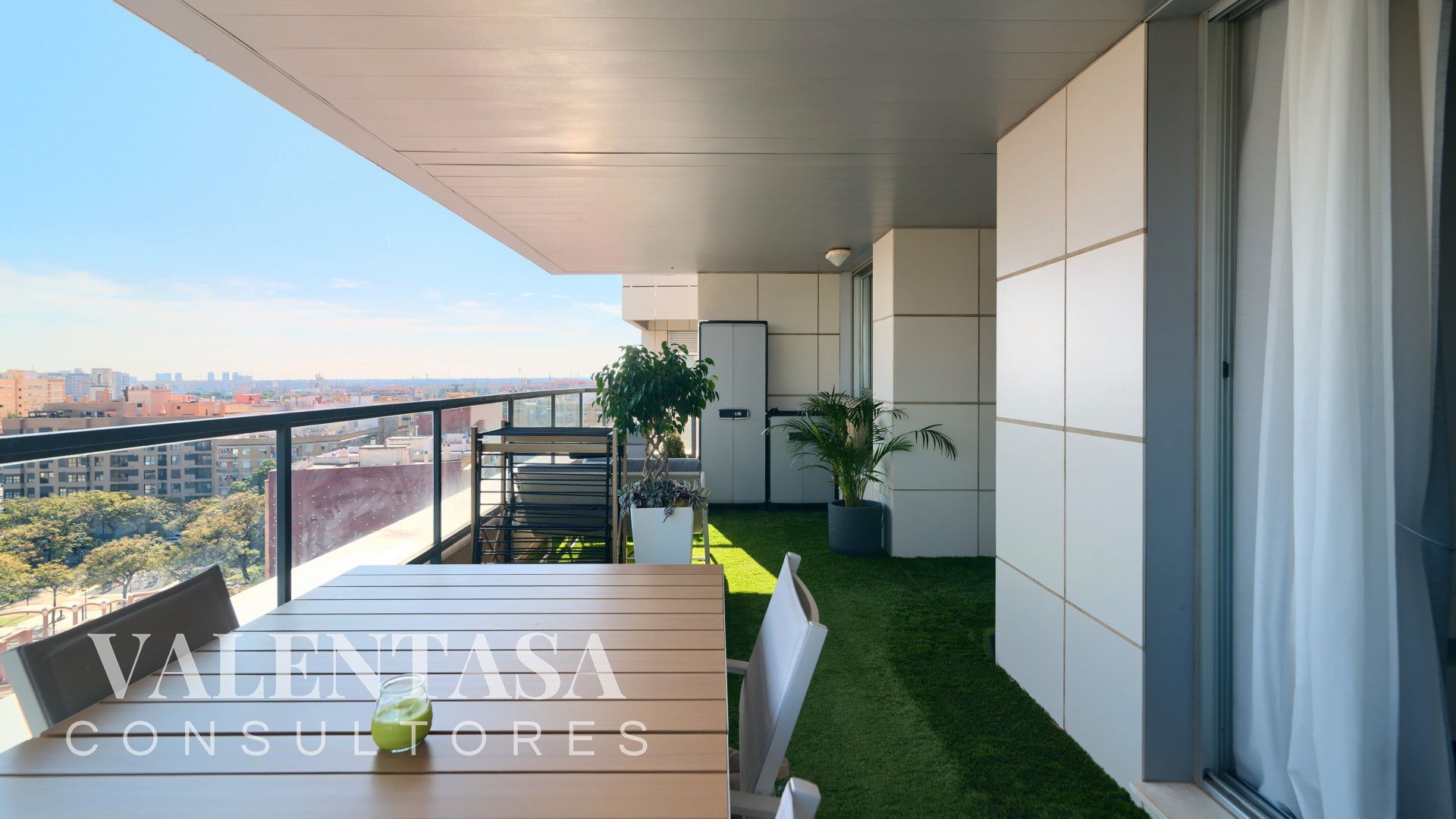 Terraza de Ático en venta en Mislata con Aire acondicionado, Calefacción y Parquet