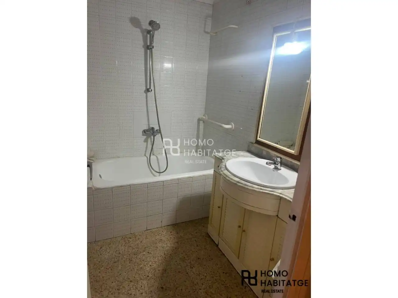 Habitación de Piso en venta en Castellar del Vallès con Calefacción, Trastero y Balcón