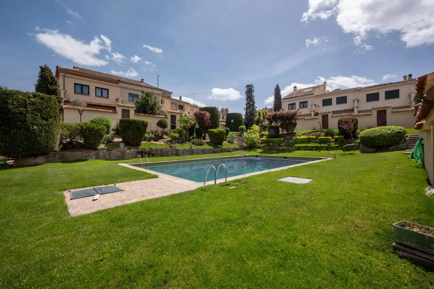 Jardín de Casa o chalet en venta en Ávila Capital con Calefacción, Parquet y Trastero