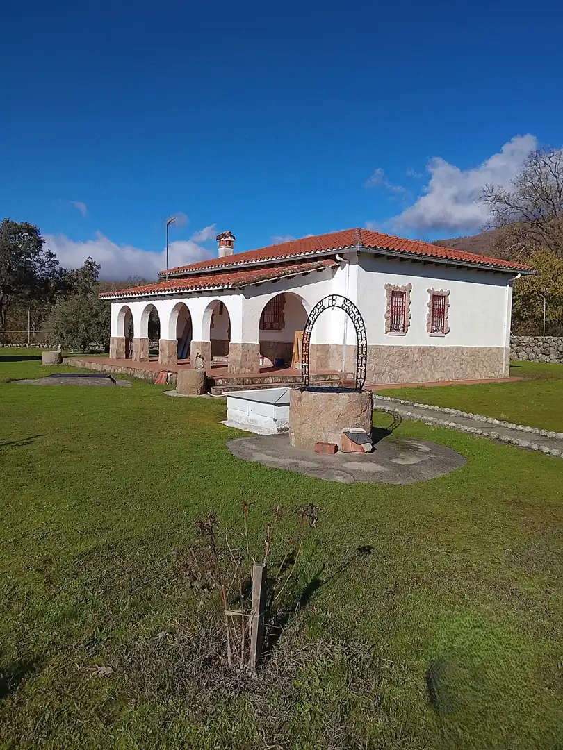 Vista exterior de Terreno en venta en Candeleda