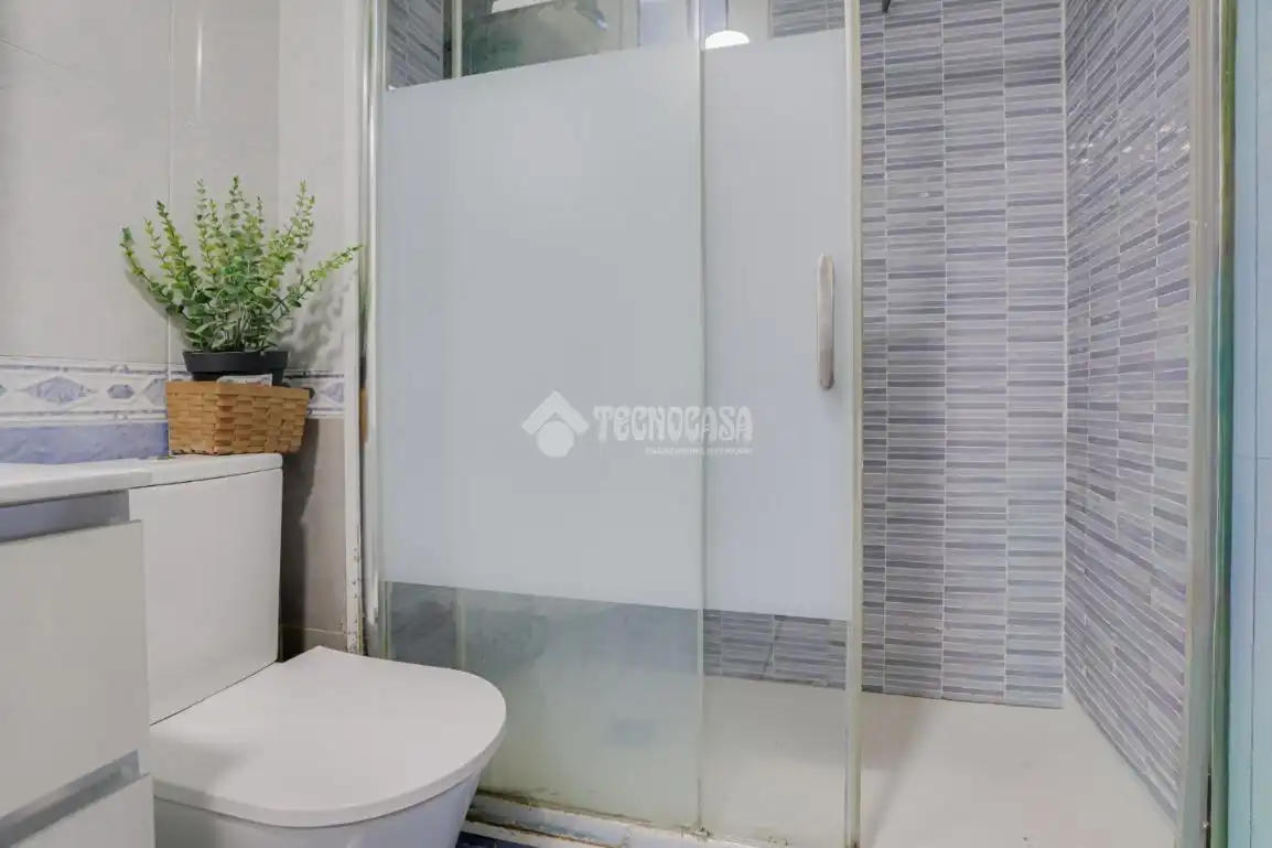 Bathroom of Flat for sale in Sant Boi de Llobregat  with Air Conditioner