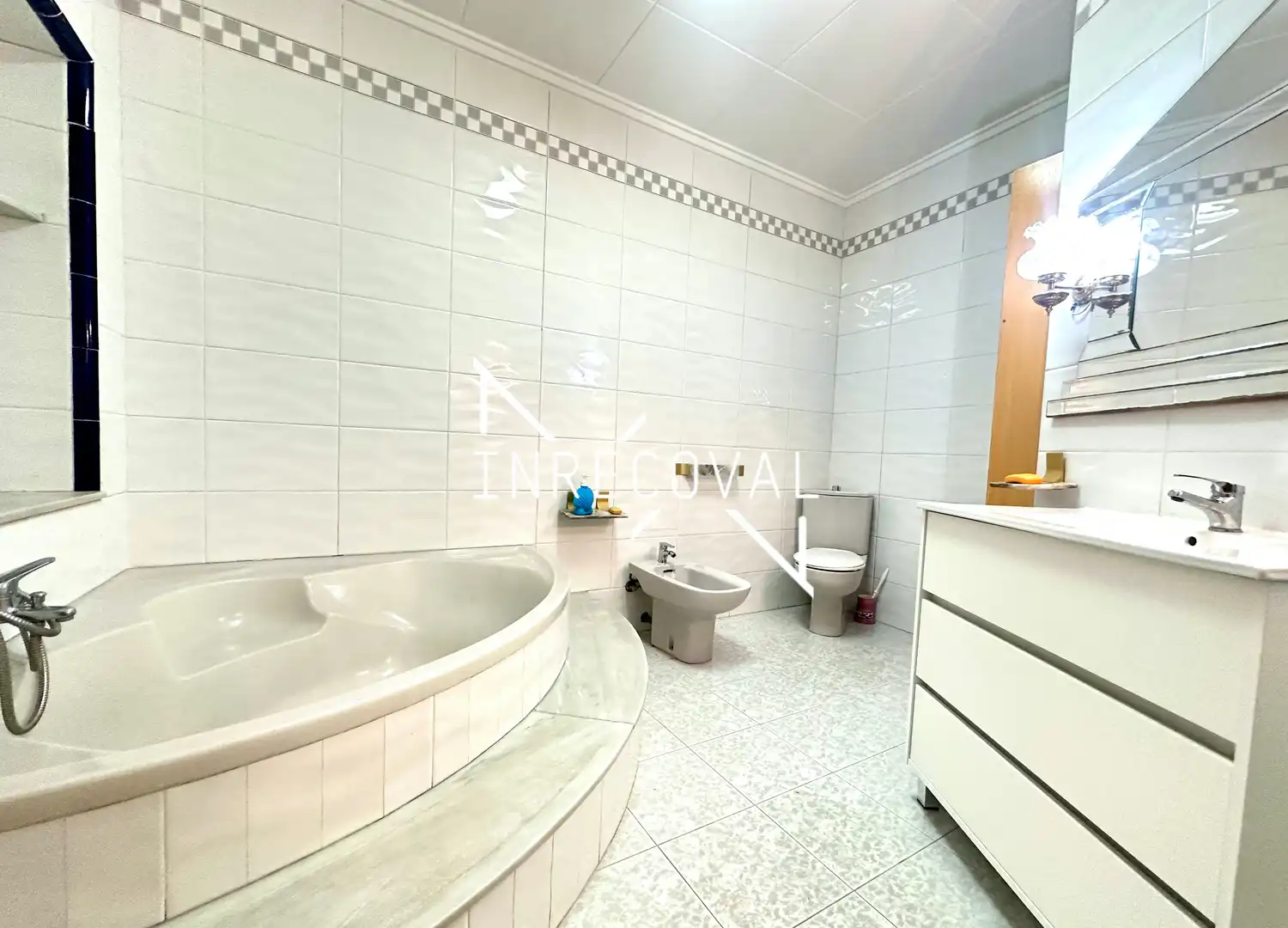 Badezimmer von Haus oder Chalet zum Verkauf in Sueca mit Heizung, Abstellraum und Möbliert
