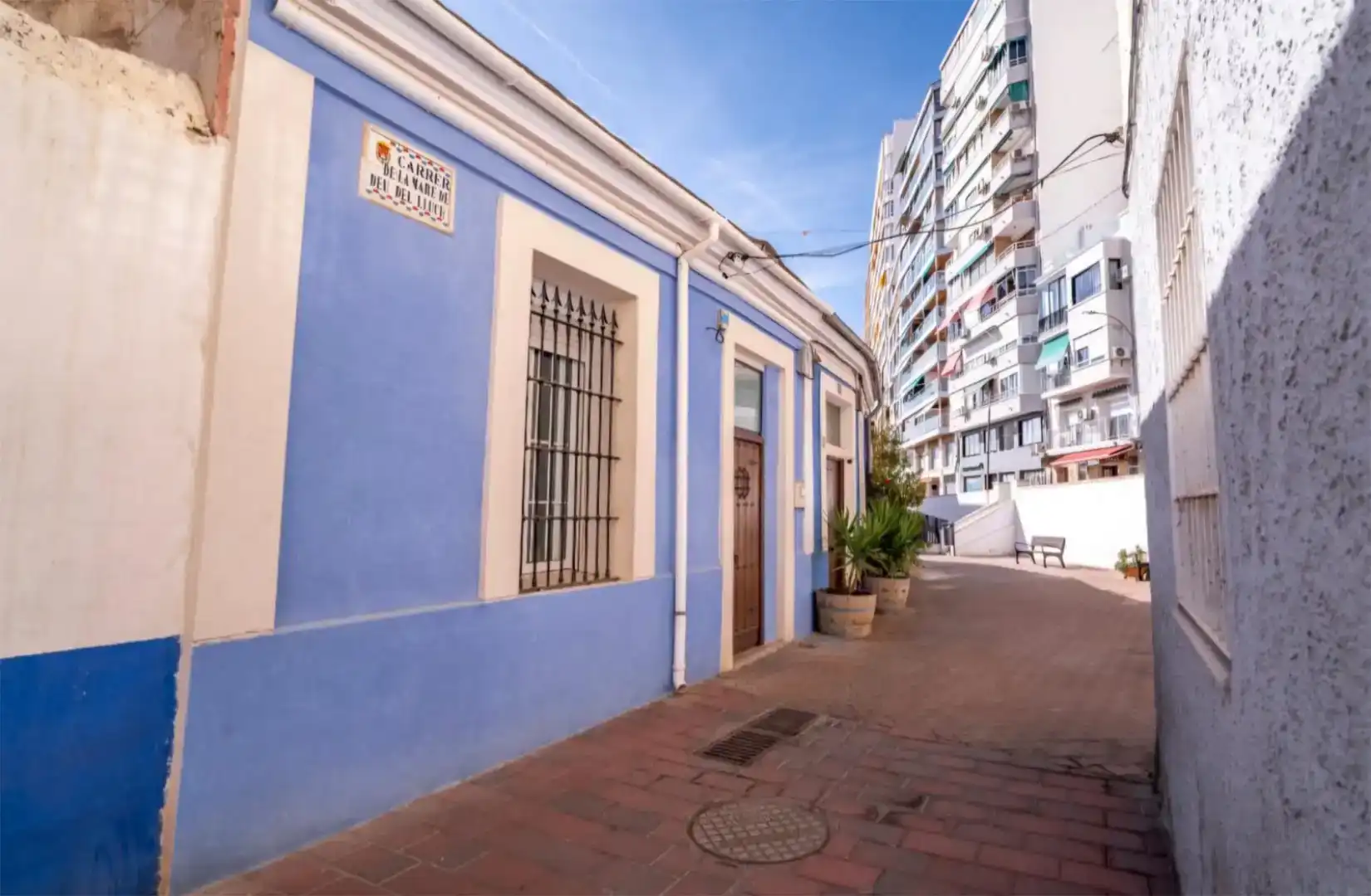 Außenansicht von Erdgeschoss zur Miete in Alicante / Alacant mit Klimaanlage und Balkon