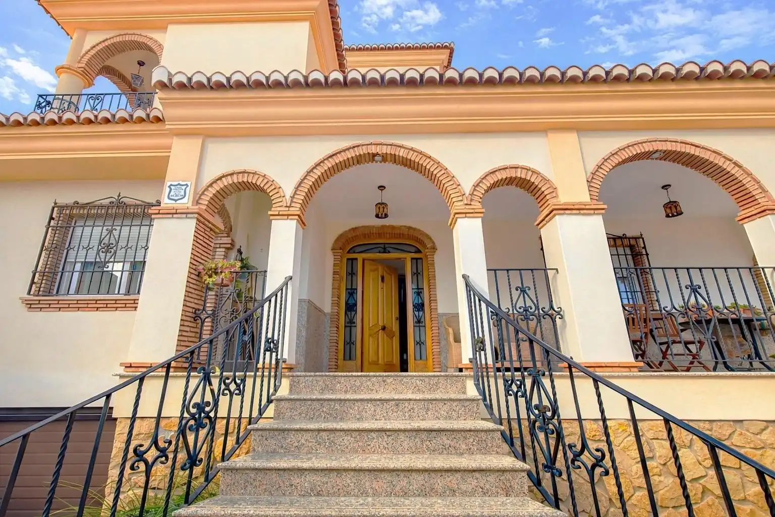 Houses for sale in Güevéjar  with Private garden, Terrace and Storage room