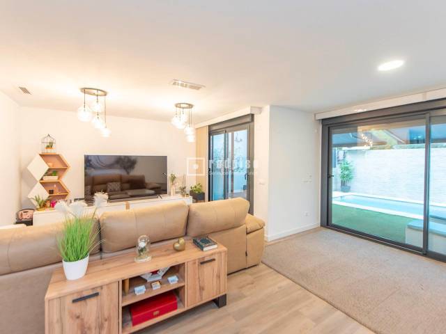 Casa-chalet en Venta en Tenería I – La Tenería II