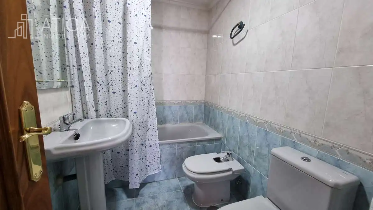 Piso de alquiler en Capuchinos - Glorieta - Ciudad Jardín