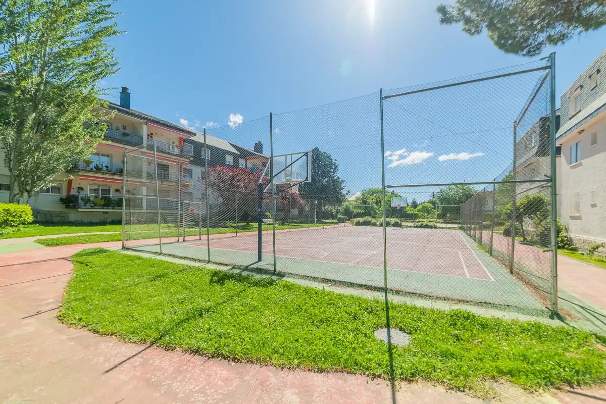 Aparcament de Pis en venda en Alpedrete amb Aire condicionat, Calefacció i Terrassa