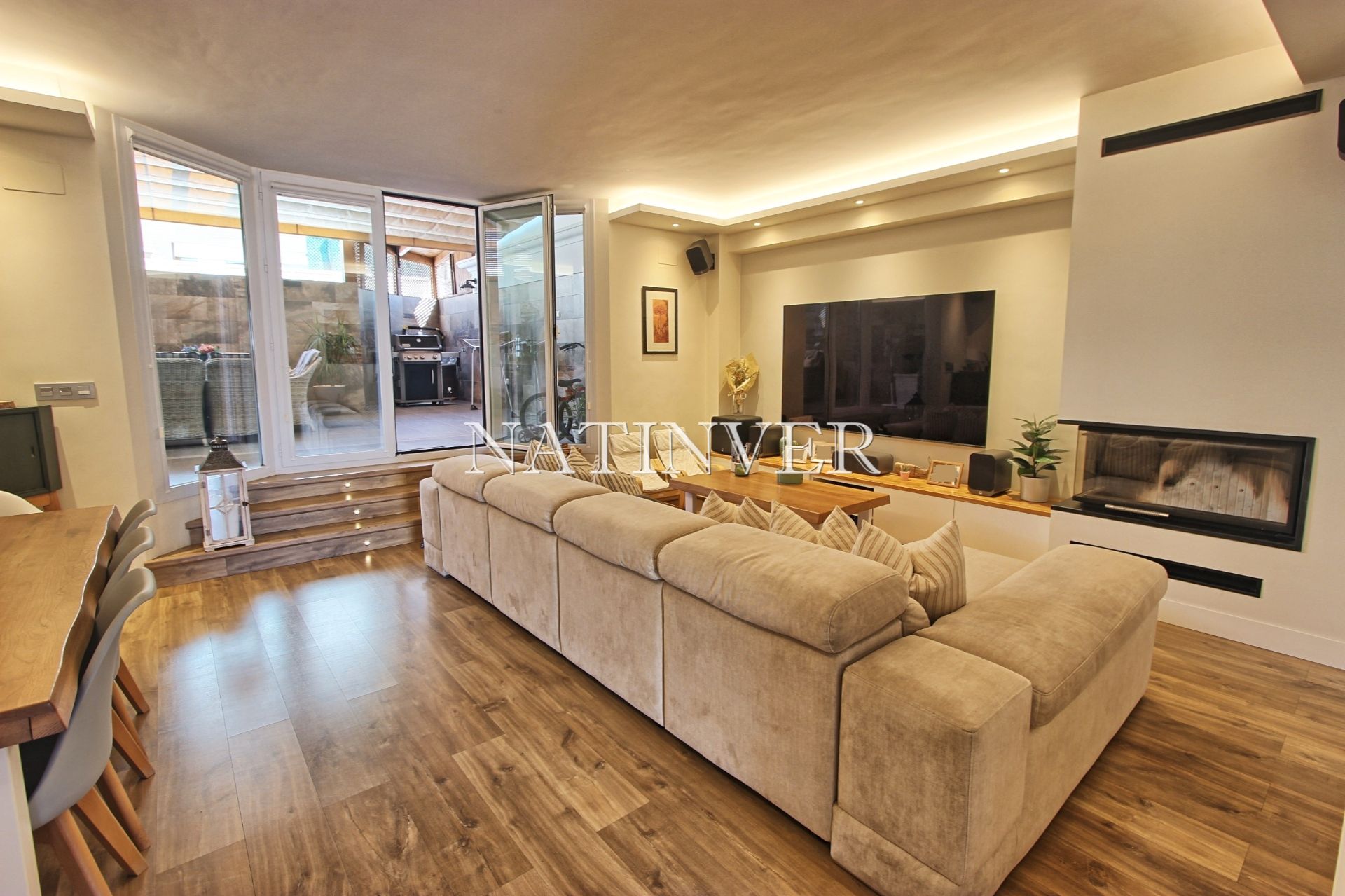 Living room of Single-family semi-detached for sale in Rincón de la Victoria  with Air Conditioner, Terrace and Swimming Pool