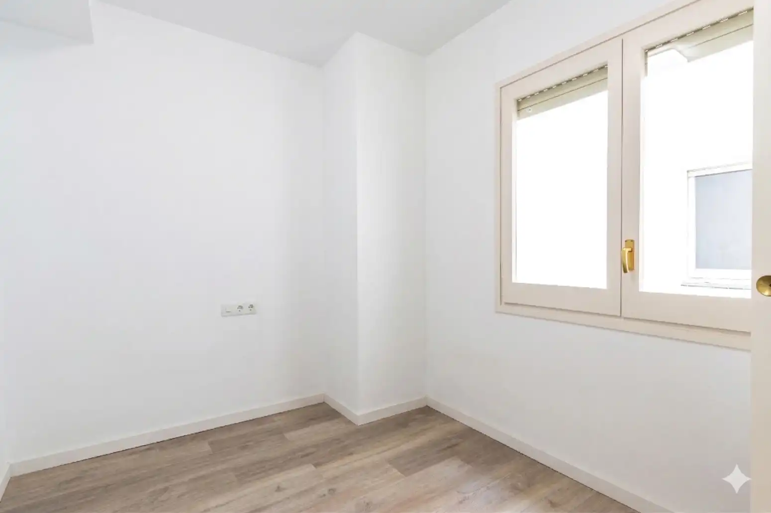 Schlafzimmer von Wohnung zum Verkauf in Terrassa mit Heizung, Parkett und Balkon