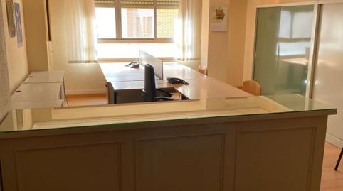 OFICINA EN VARA DE REY .Posibilidad de convertirse en 2 viviendas de 124 m2 cada una, cumple los requisitos del Plan de Ordenación