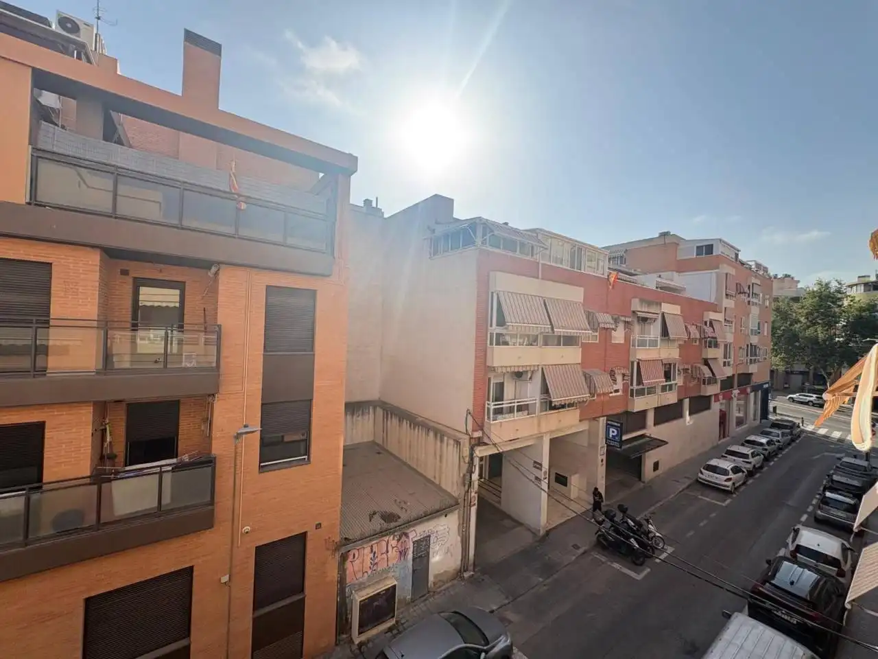 Vista exterior de Pis en venda en Alicante / Alacant amb Calefacció i Balcó