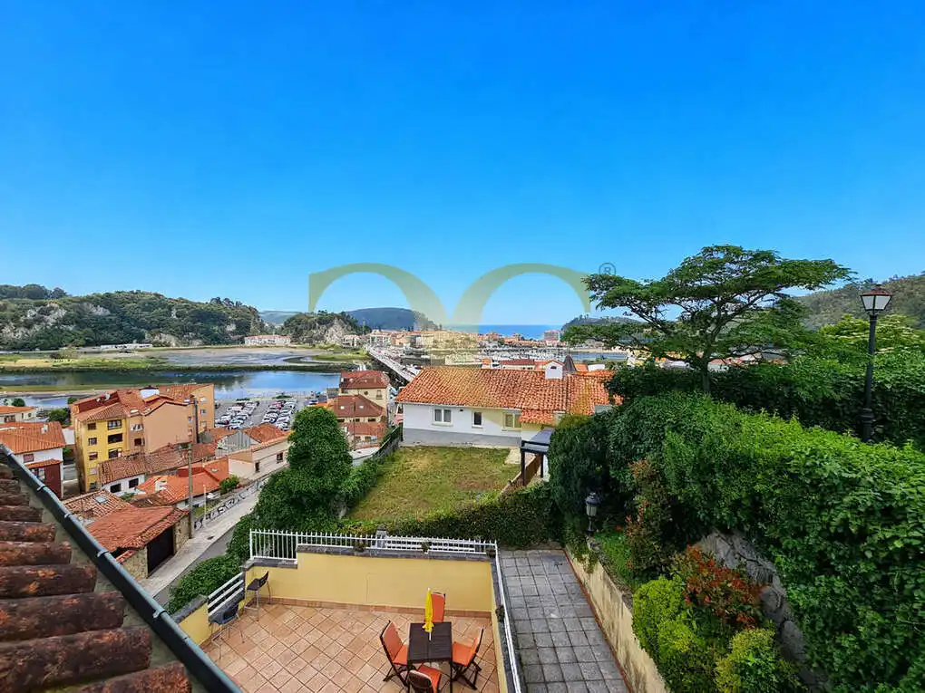 Terraza de Casa adosada en venta en Ribadesella con Calefacción, Trastero y Amueblado