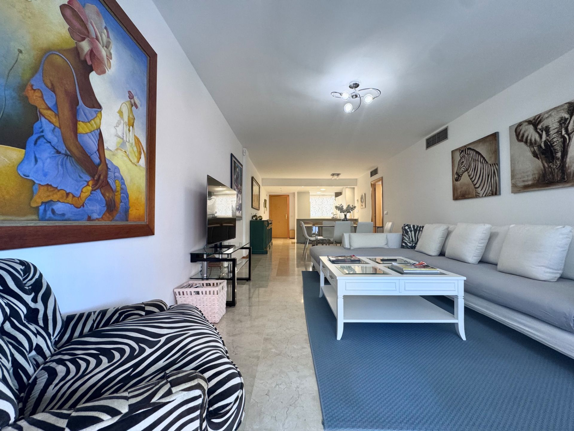 Sala de estar de Apartamento de alquiler en Marbella con Aire acondicionado, Terraza y Amueblado
