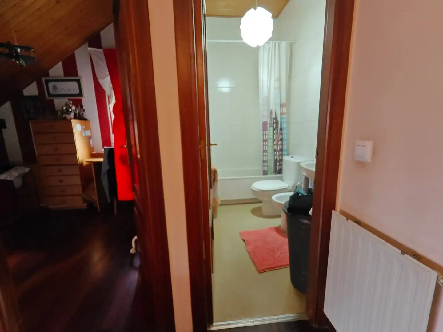 Badezimmer von Maisonette zum Verkauf in Ames mit Abstellraum, Möbliert und Gemeinschaftspool