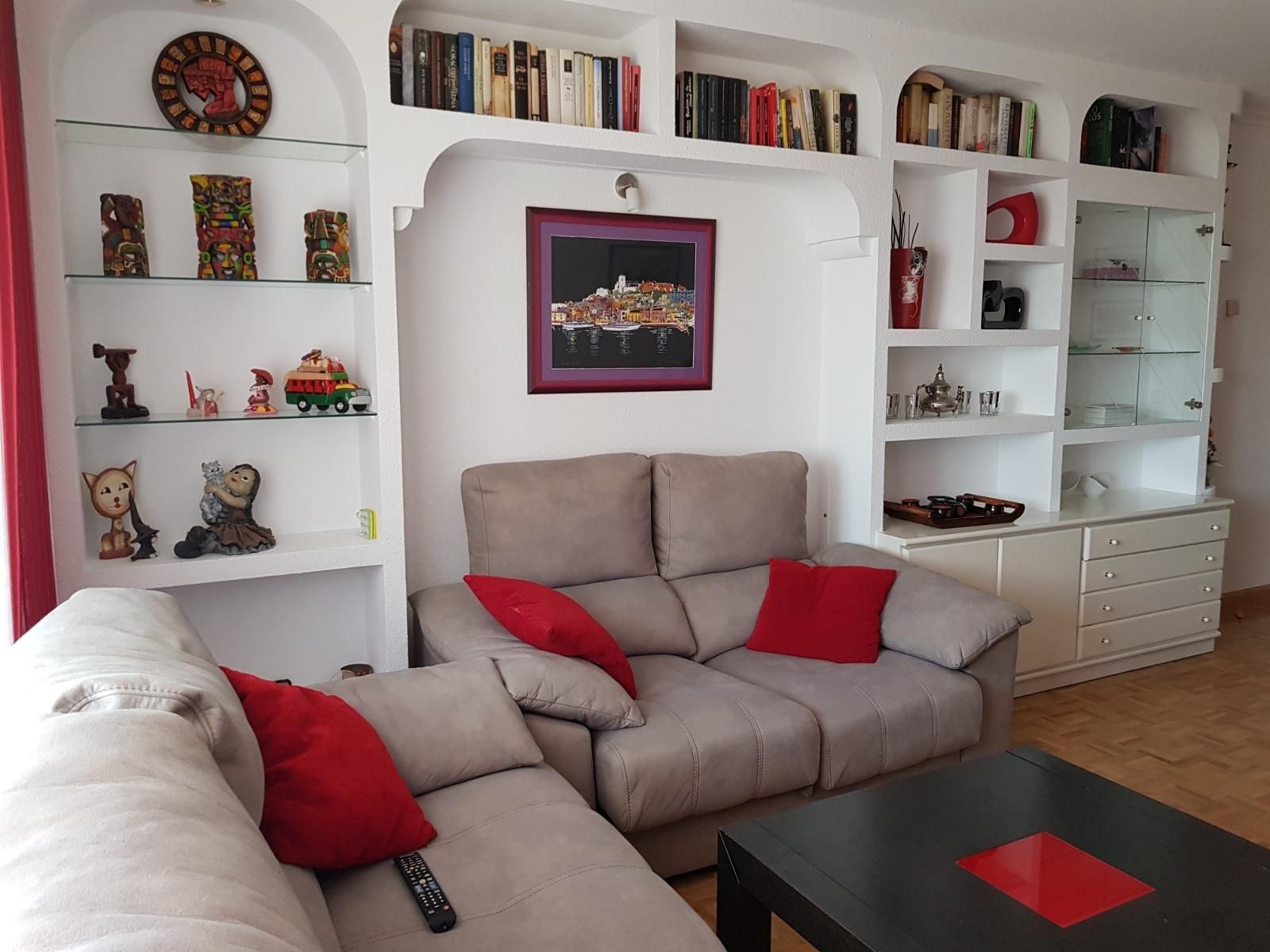 Living room of Flat for sale in  Madrid Capital  with Air Conditioner, Private garden and Parquet flooring