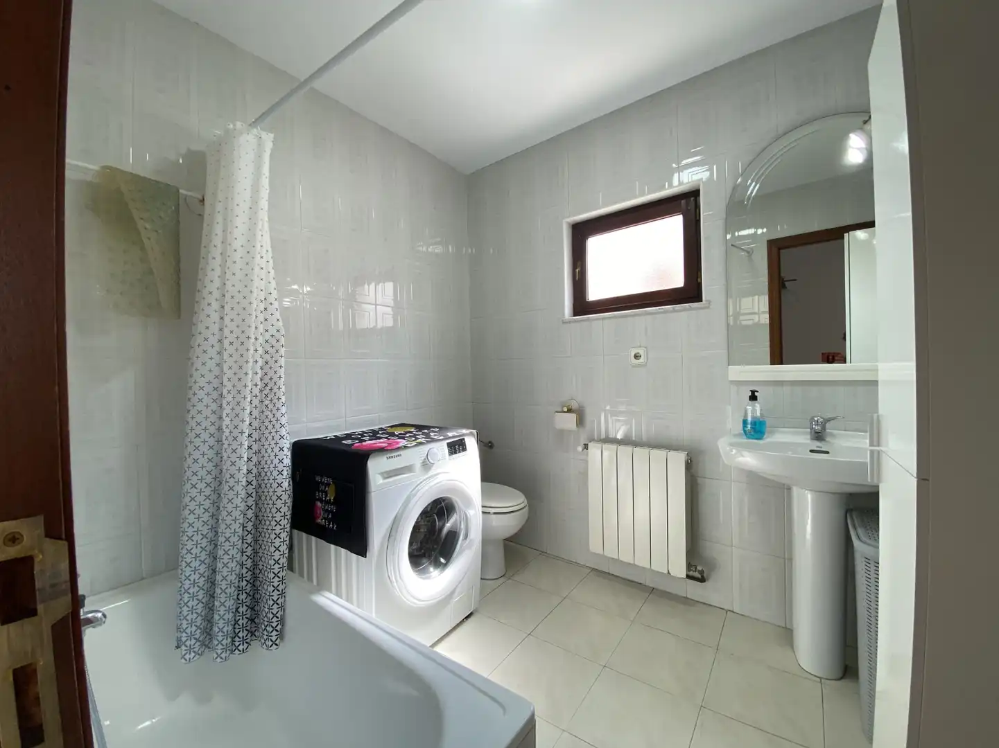 Baño de Piso en venta en Torrelavega  con Calefacción, Parquet y Terraza