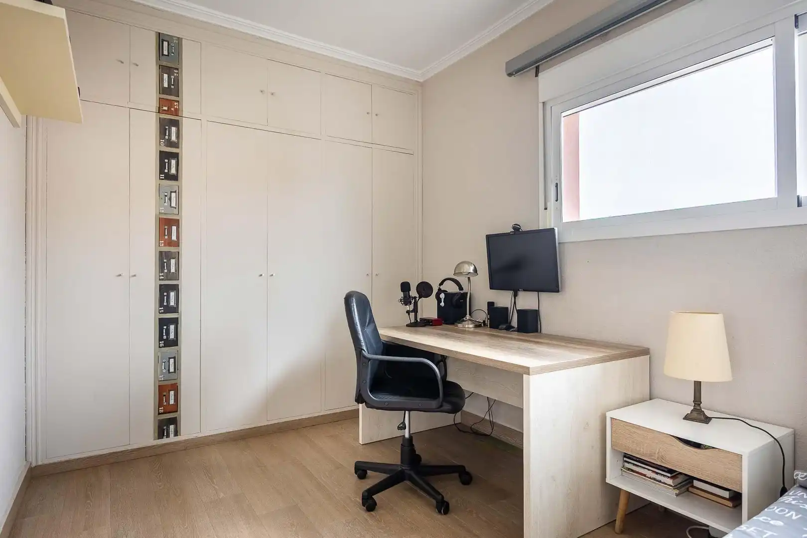 Houses for sale in Sevilla  with Air Conditioner, Private garden and Storage room