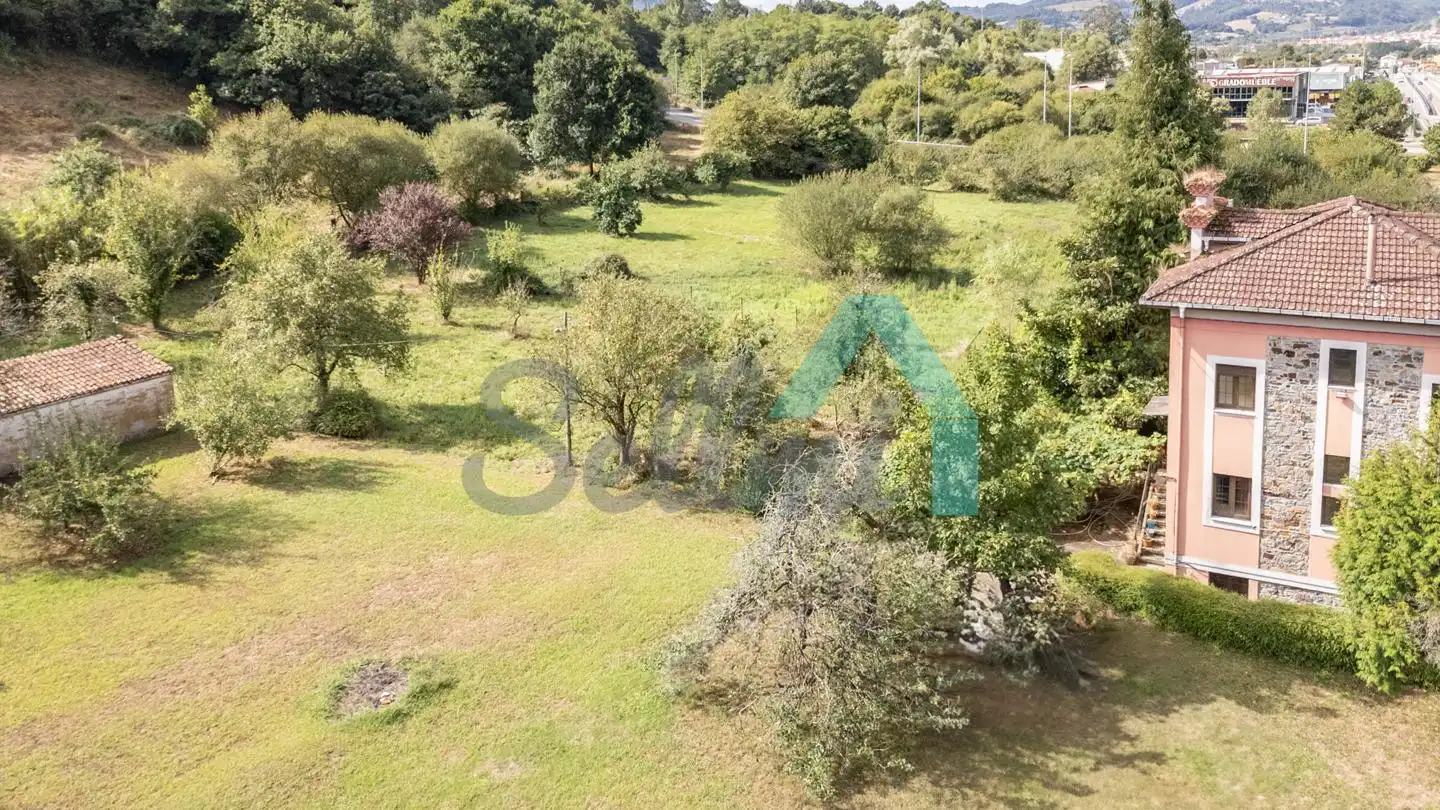 Casa o chalet en venta en Grado con Calefacción, Jardín privado y Parquet