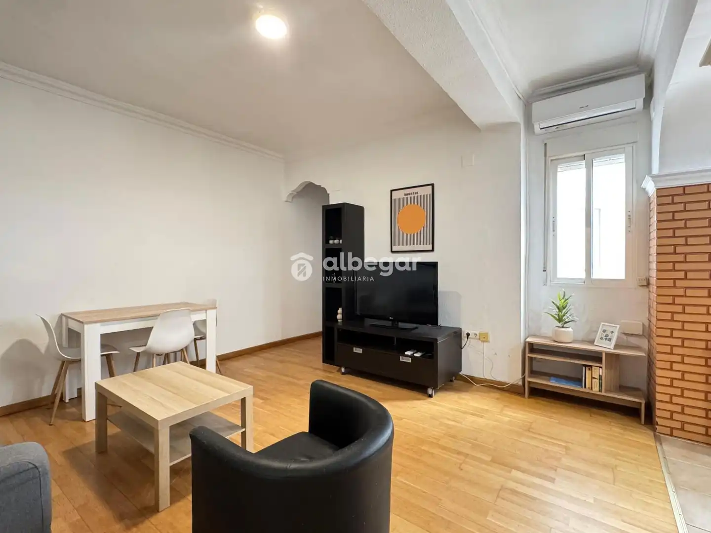 Vista exterior de Pis de lloguer en  Valencia Capital amb Aire condicionat, Parquet i Forn