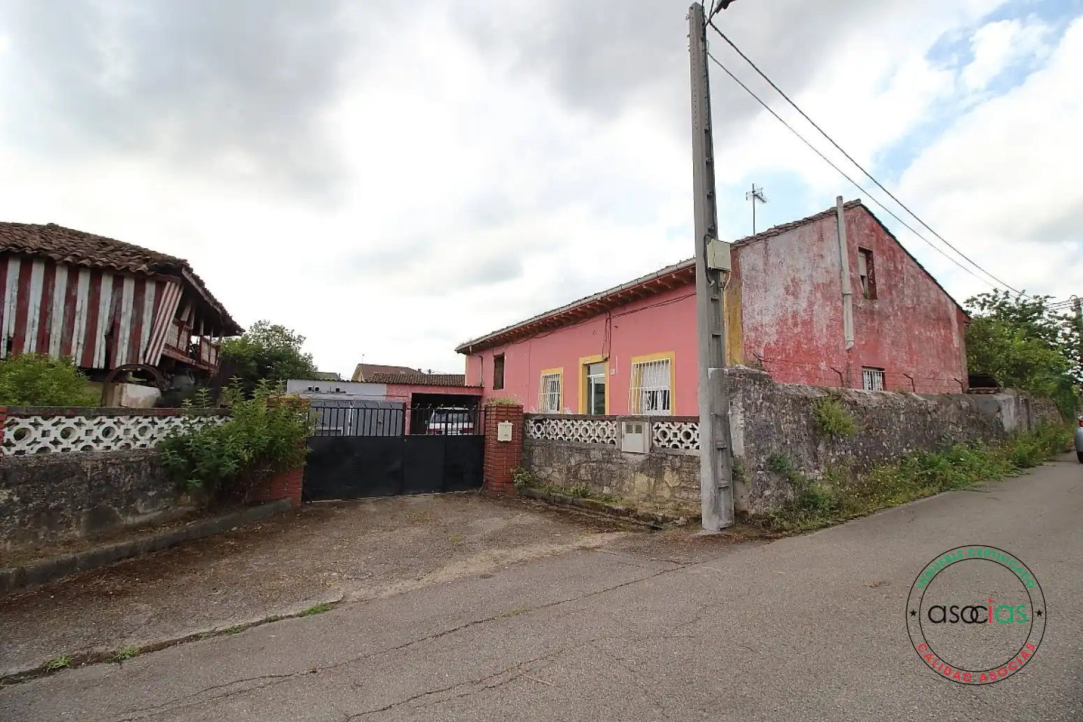 Vista exterior de Casa o xalet en venda en Gijón  amb Calefacció