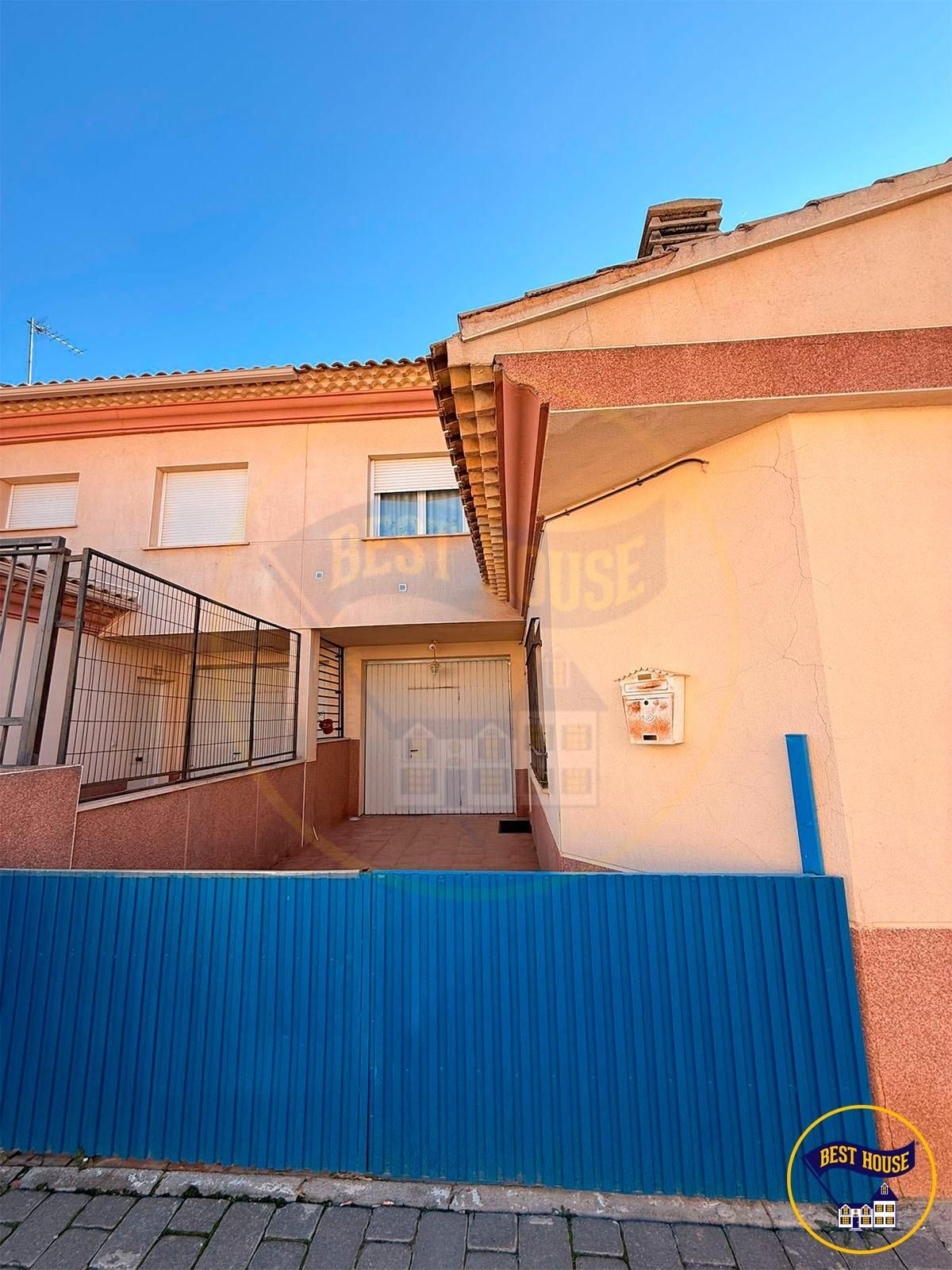 Exterior view of Single-family semi-detached for sale in Iniesta  with Heating