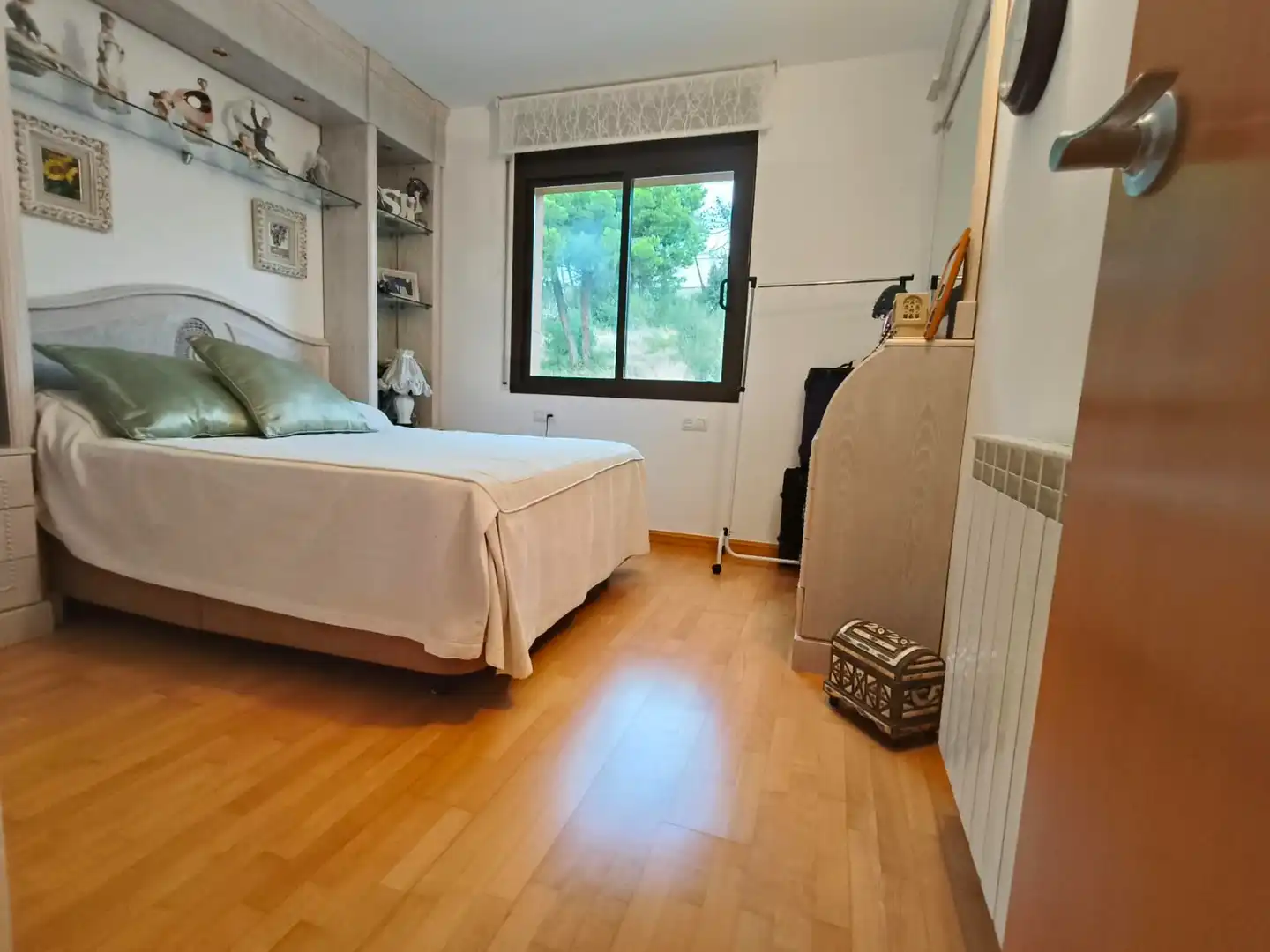 Schlafzimmer von Haus oder Chalet zum Verkauf in Arenys de Mar mit Klimaanlage, Heizung und Privatgarten