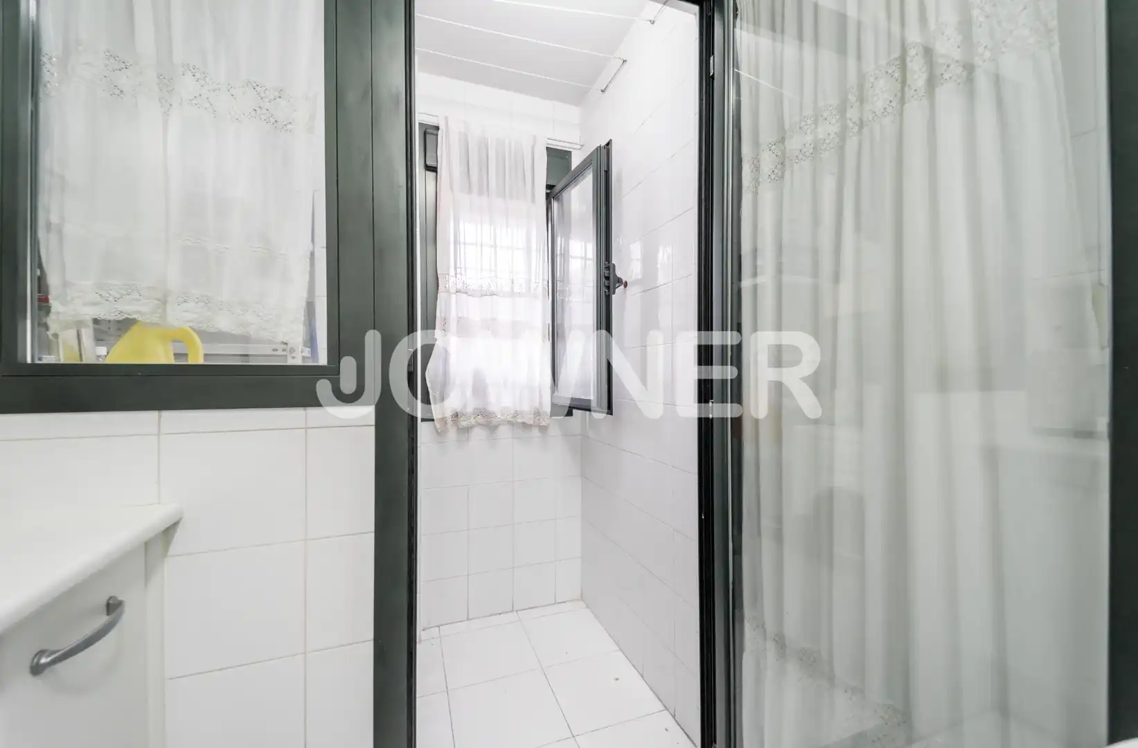 Baño de Piso en venta en Madrid con Aire acondicionado, Calefacción y Amueblado