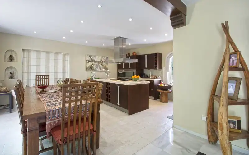 Detached house with pool for sale in Nueva Andalucía, imagen 6