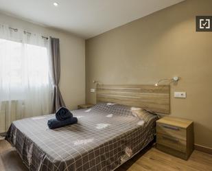 Bedroom of Flat to rent in Esplugues de Llobregat  with Air Conditioner, Heating and Furnished