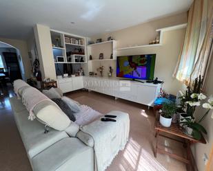 Sala d'estar de Casa o xalet en venda en Sant Climent de Llobregat amb Calefacció, Terrassa i Traster