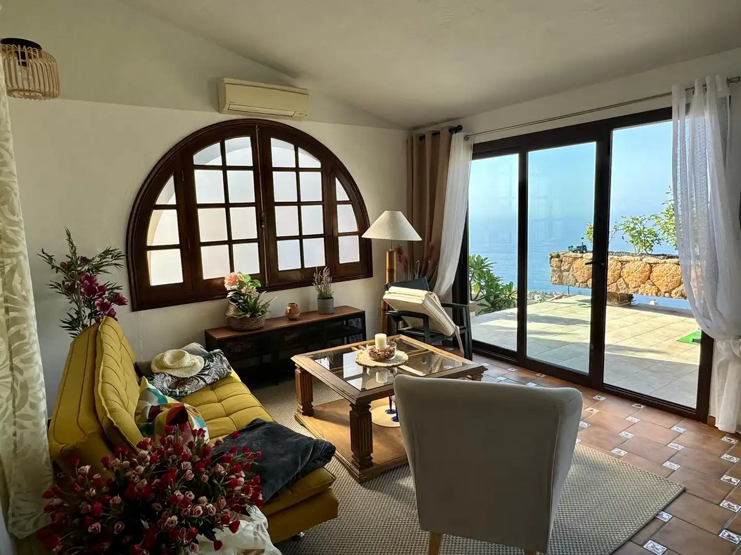 Sala d'estar de Casa o xalet en venda en El Sauzal amb Aire condicionat, Jardí privat i Terrassa