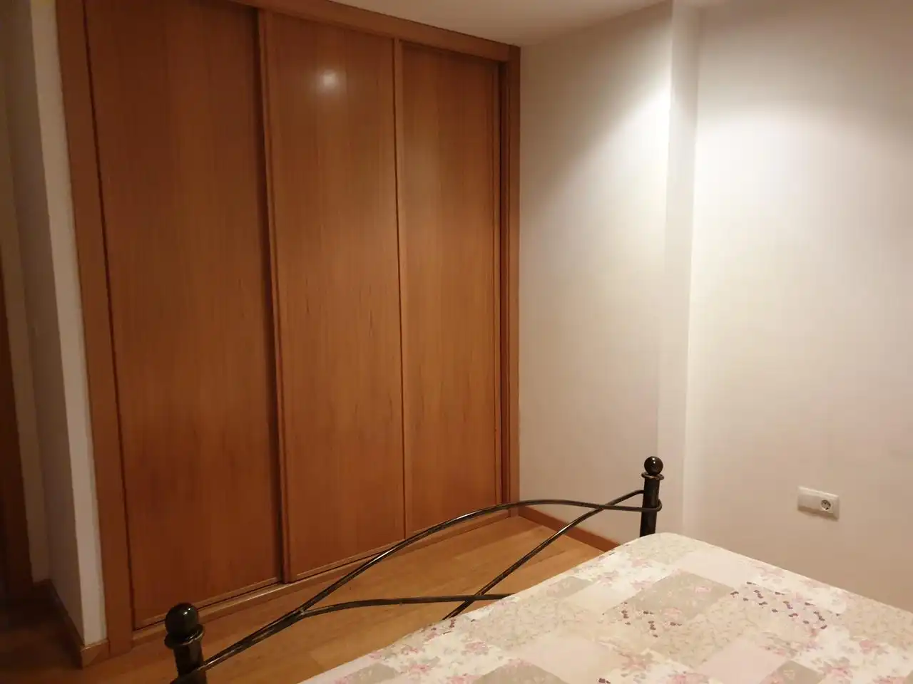 Bedroom of Flat for rent in Ourense Capital   with Heating, Parquet flooring and Terrace