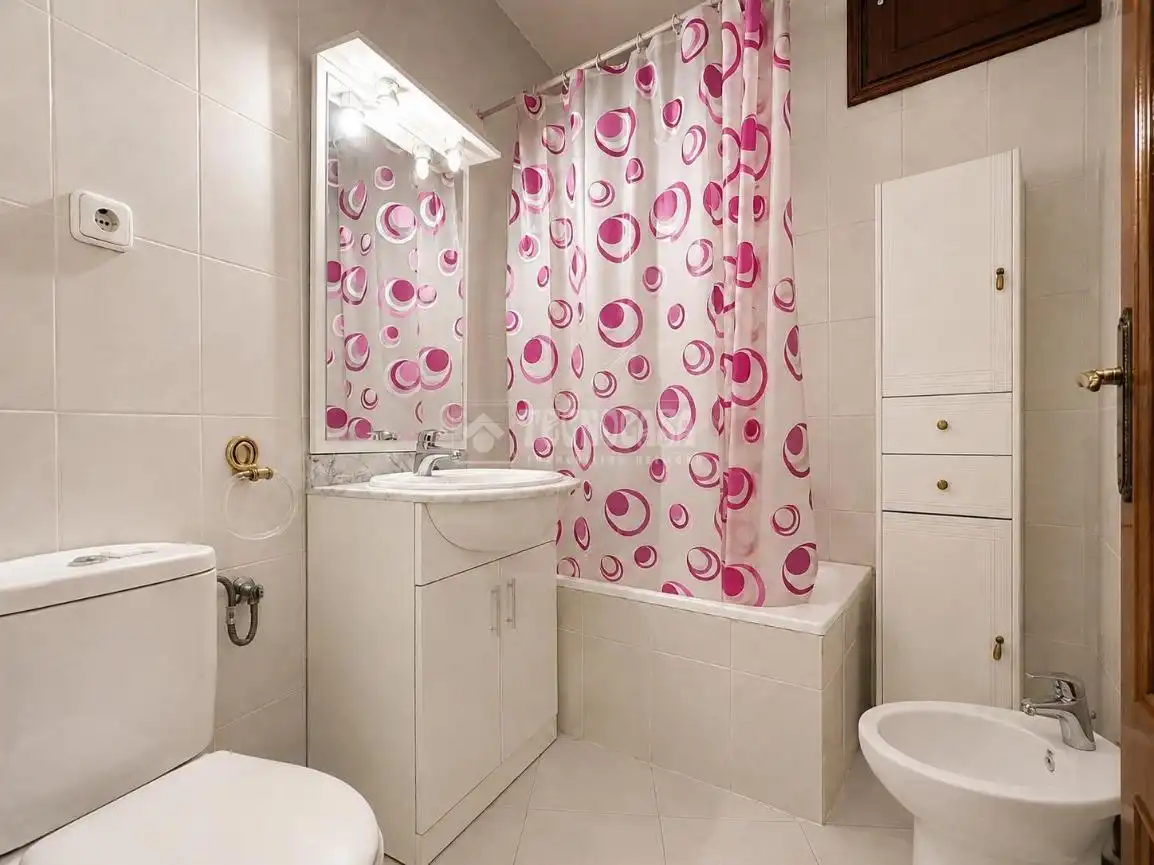 Bathroom of Houses for sale in Pinto  with Air Conditioner and Heating