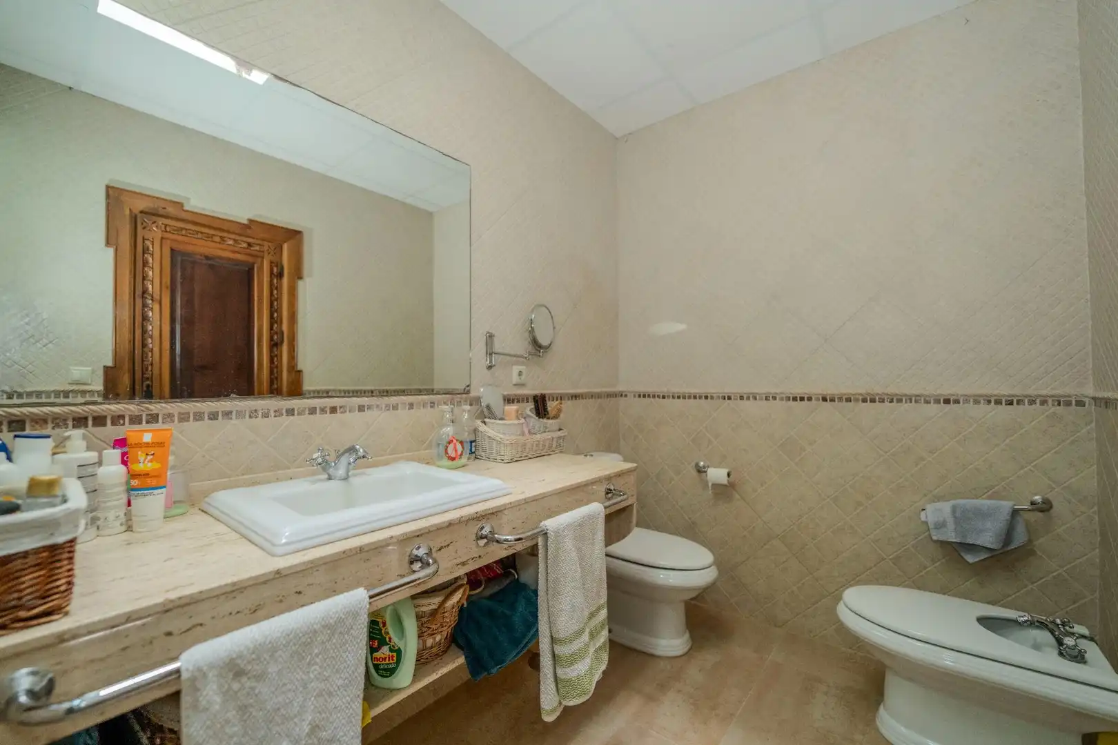 Badezimmer von Country house zum Verkauf in Ayamonte mit Klimaanlage, Heizung und Privatgarten