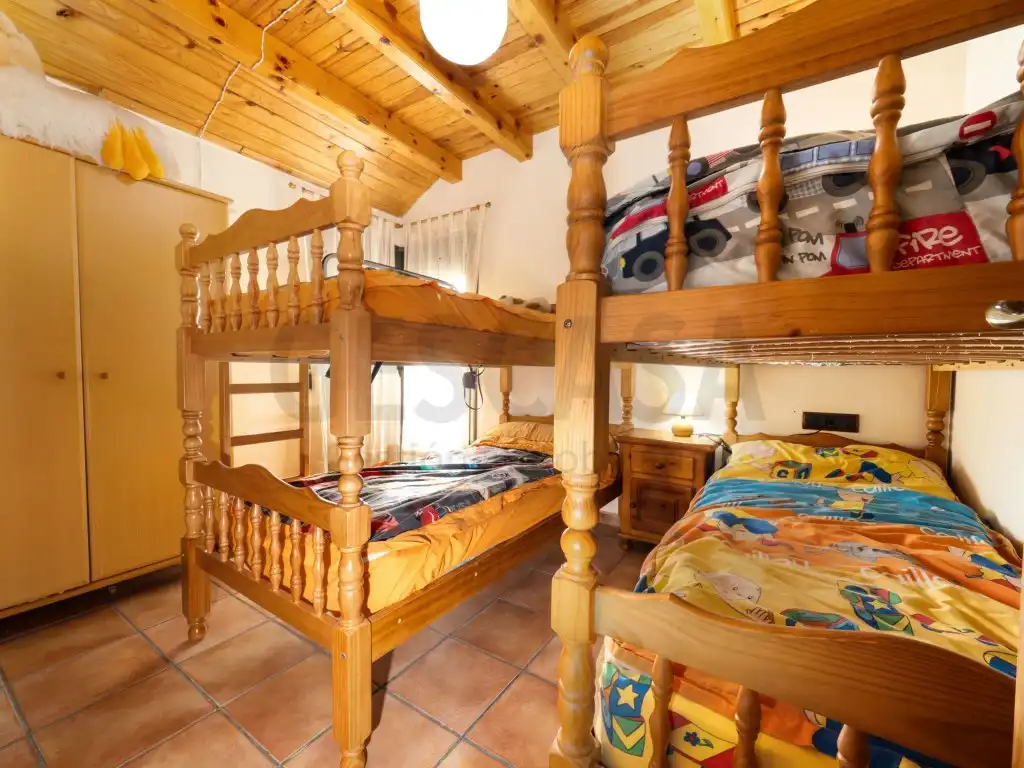 Casa o chalet en venta en Calle Nucleo De Altron, Sort