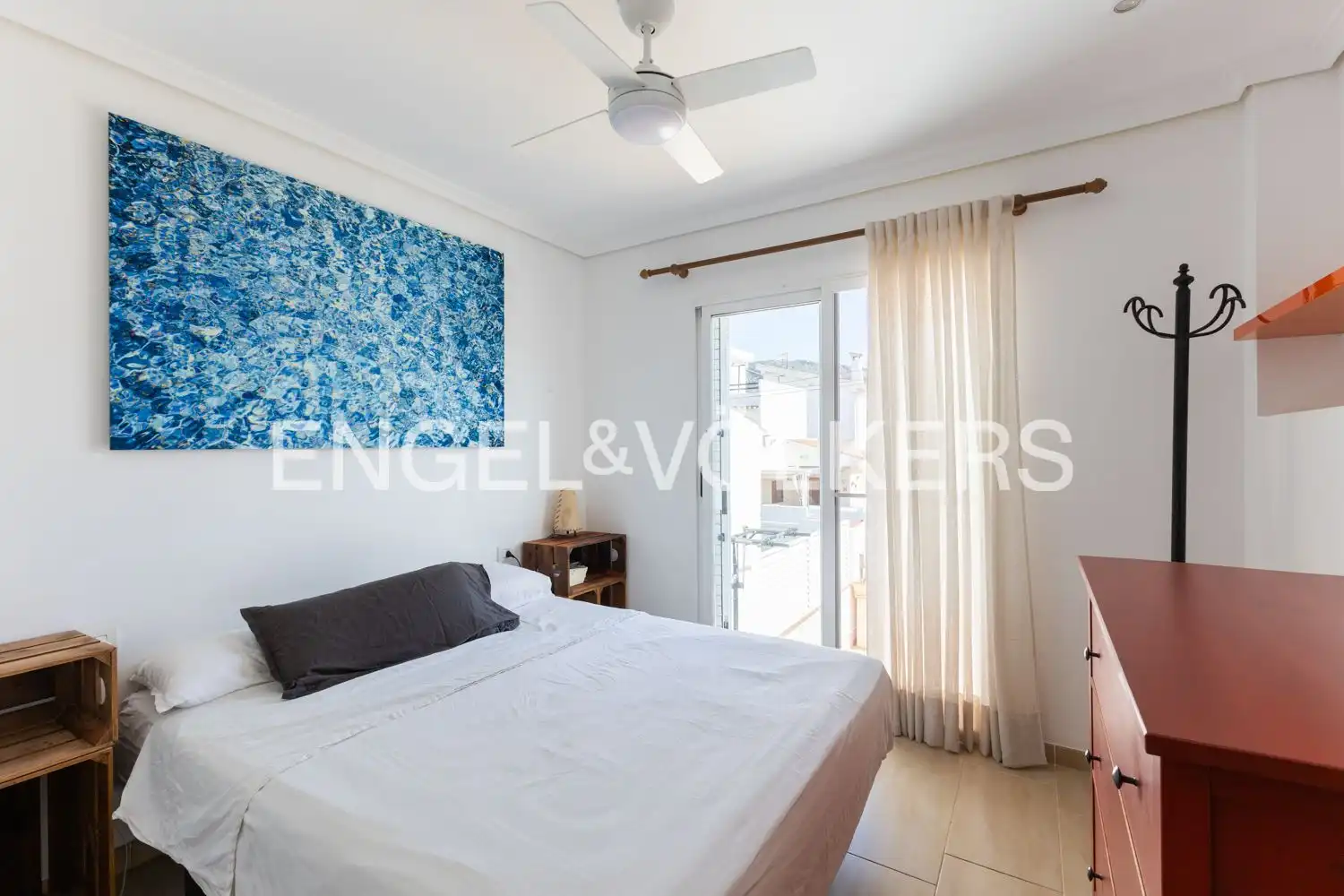 Habitación de Casa o chalet en venta en Benicasim / Benicàssim con Aire acondicionado, Calefacción y Jardín privado