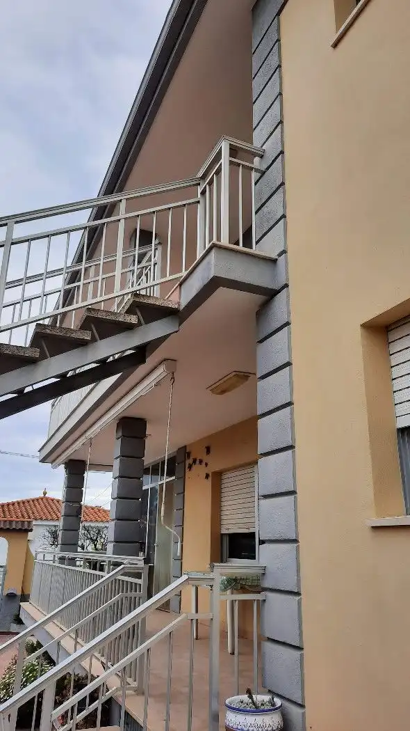 Vista exterior de Casa o xalet en venda en Vinaròs amb Calefacció, Jardí privat i Terrassa