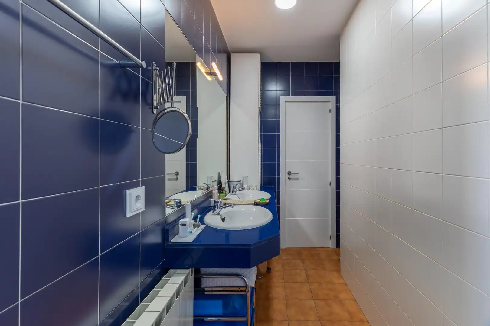 Bany de Casa o xalet en venda en Madrid amb Aire condicionat, Calefacció i Jardí privat