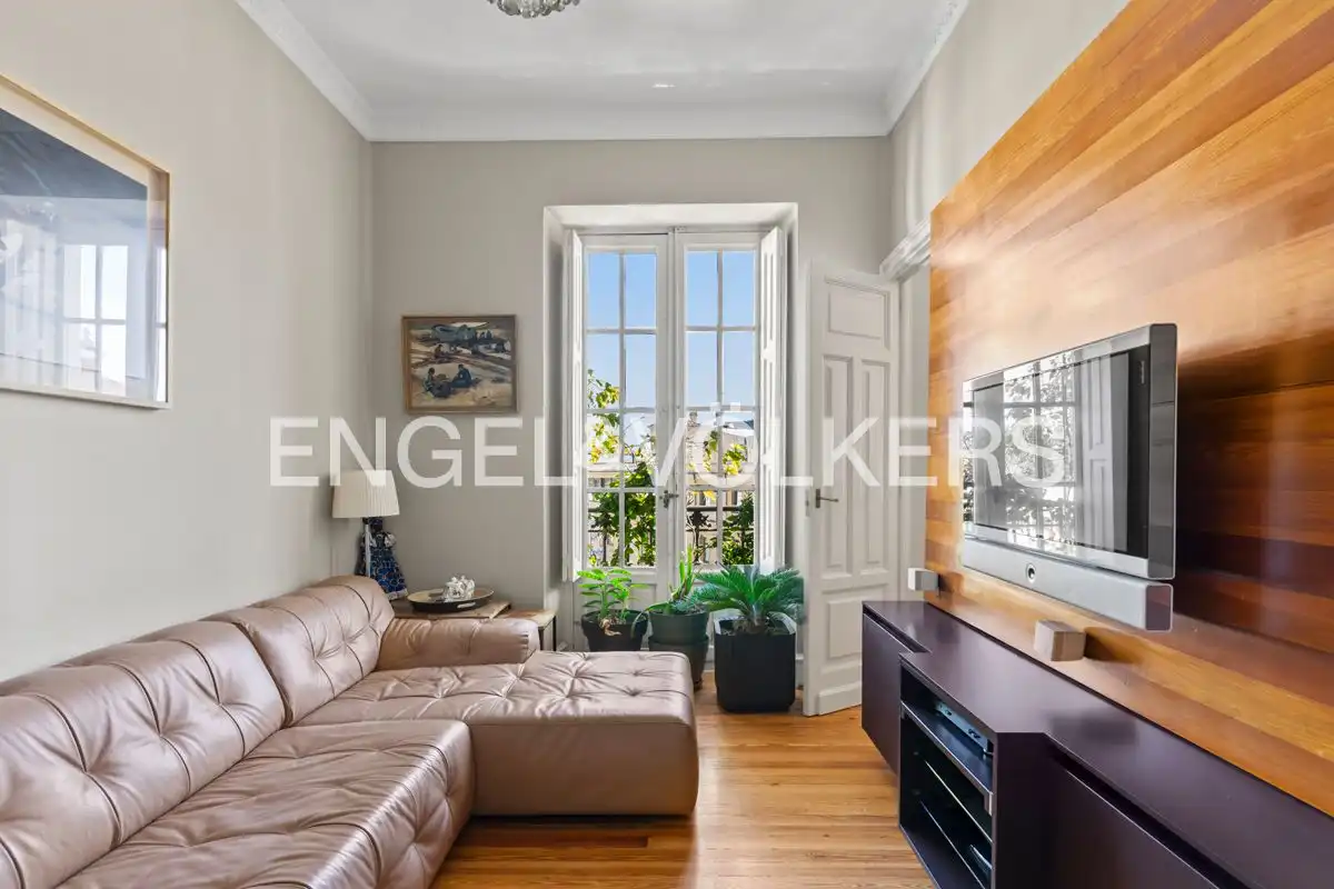 Sala de estar de Piso en venta en León Capital  con Calefacción y Balcón